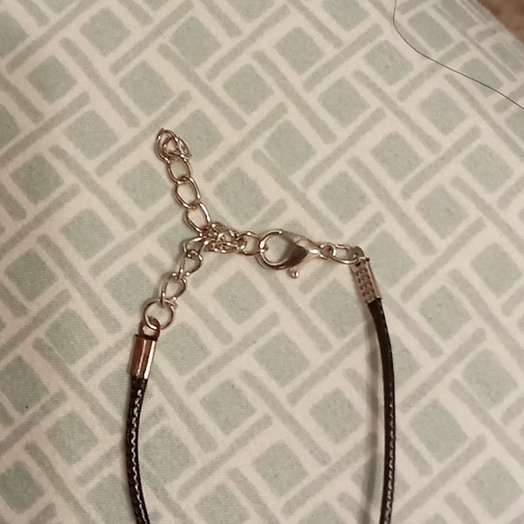 New Wolf cord necklace - Picture 3 of 3